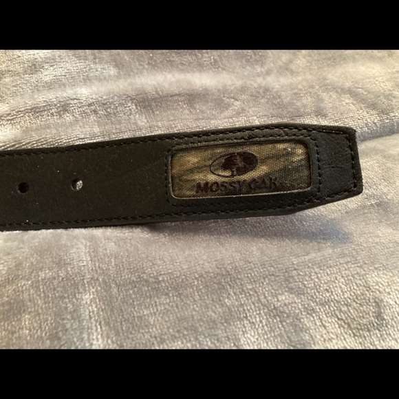 Mossy Oak Leather Belt - Picture 5 of 5